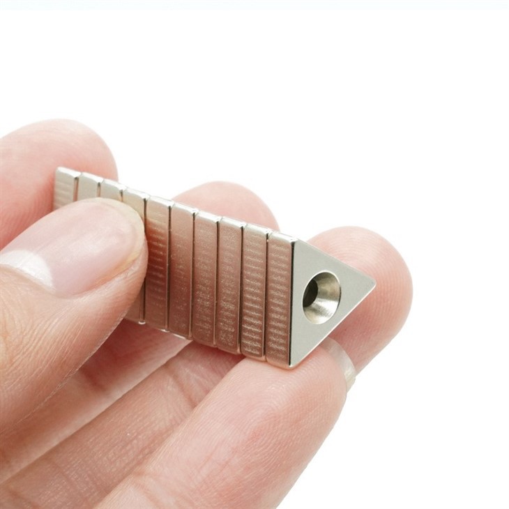 Neodymium Triangular Magnet