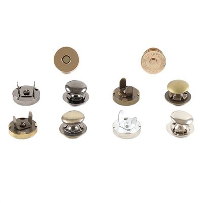 Buttuni Manjetiku Clasp